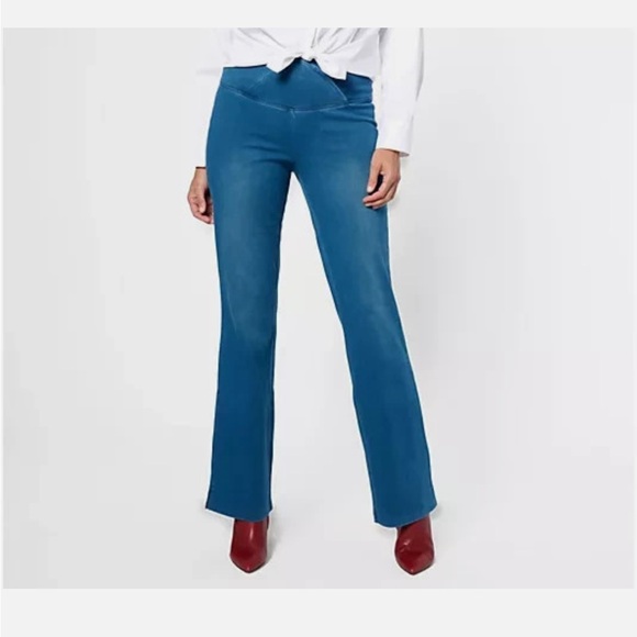 Women with Control Elite Prime Denim Flare Pants-Western Midwash-Reg 6-A615327 - Picture 1 of 2